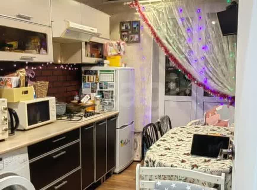 Продаётся 3-комнатная квартира, 61.6 м²