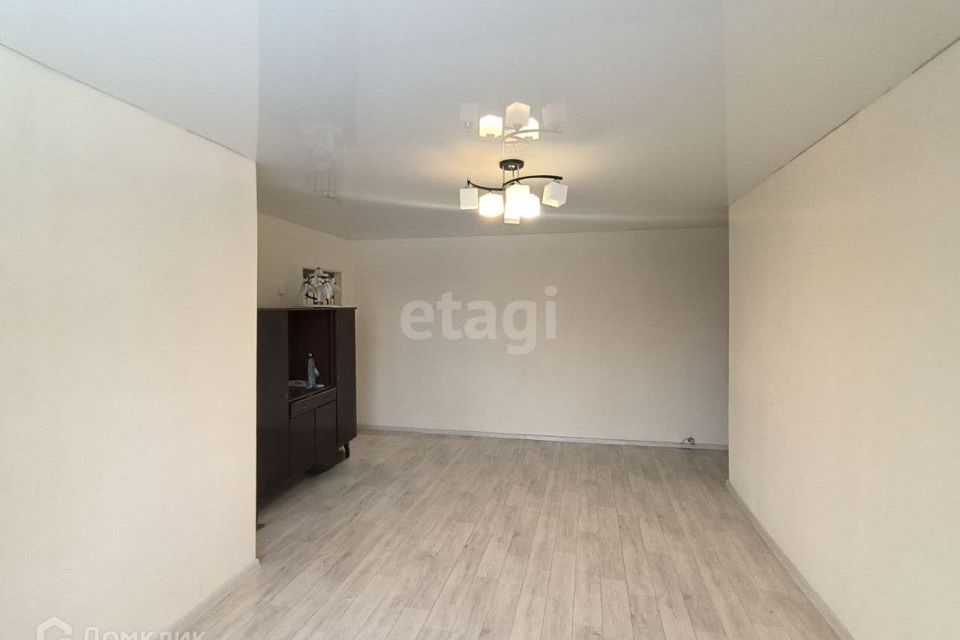 Продаётся 3-комнатная квартира, 51.8 м²