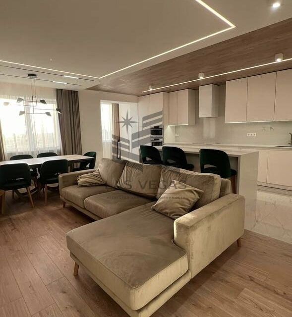 Сдаётся 2-комнатная квартира, 68 м²