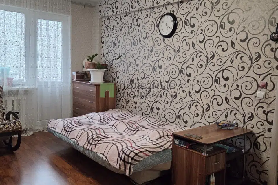 Продаётся 4-комнатная квартира, 58.6 м²