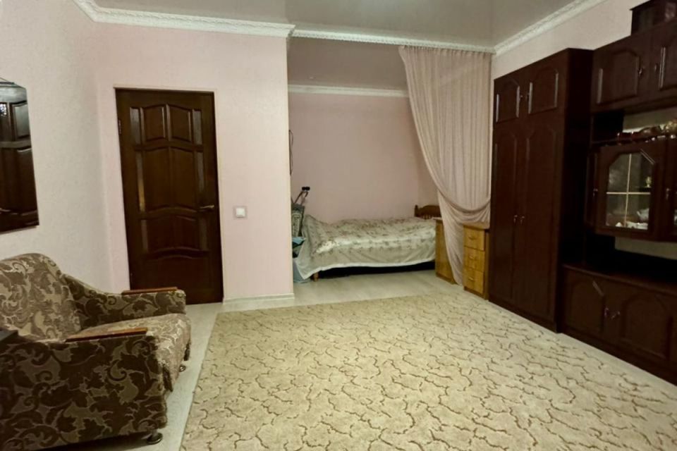 Продаётся 1-комнатная квартира, 38.8 м²