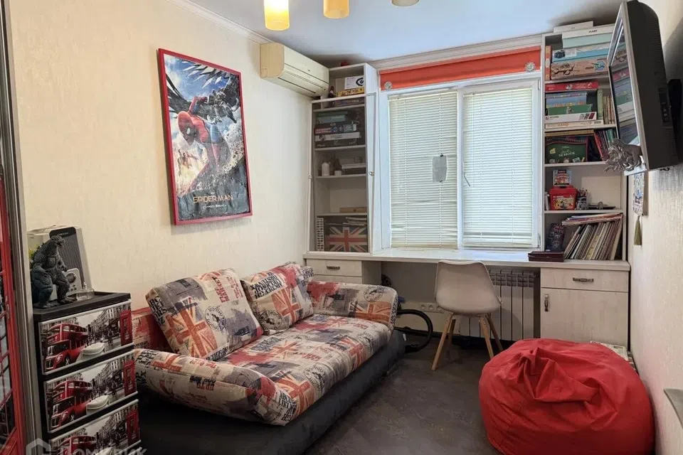 Продаётся 3-комнатная квартира, 54 м²