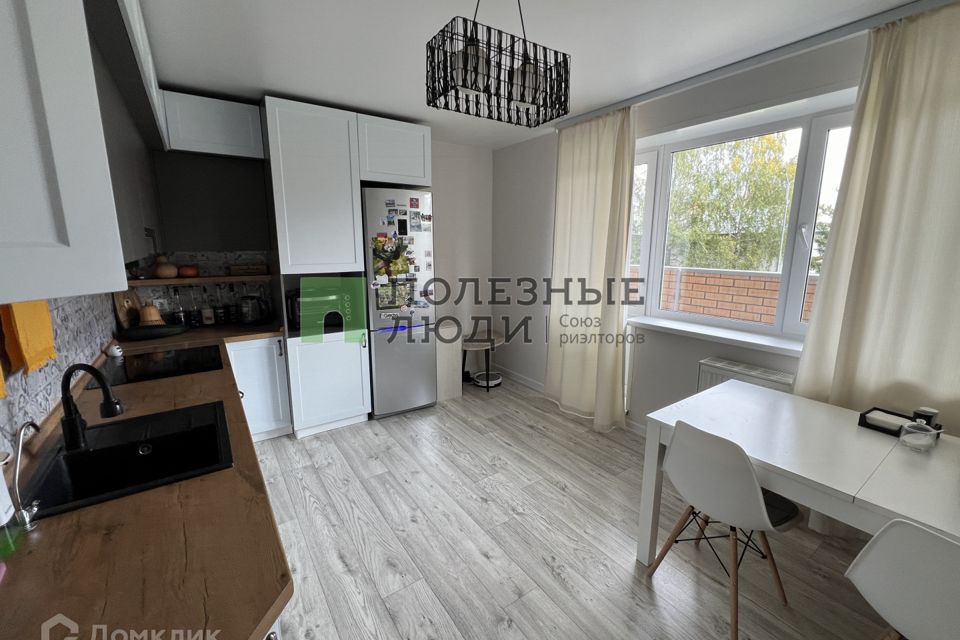 Продаётся 2-комнатная квартира, 55.7 м²