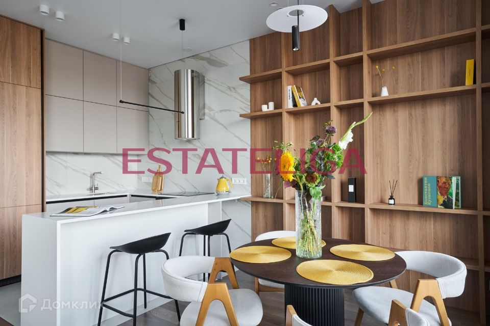 Сдаётся 2-комнатная квартира, 84 м²