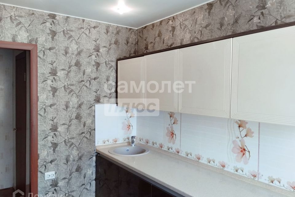 Продаётся 3-комнатная квартира, 51.9 м²