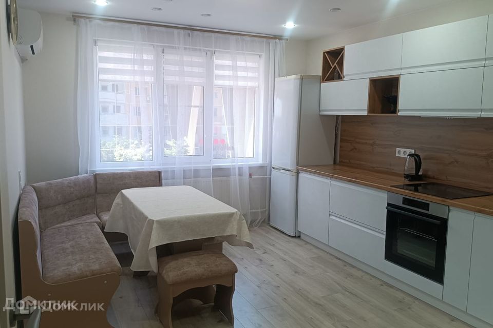 Сдаётся 2-комнатная квартира, 66 м²