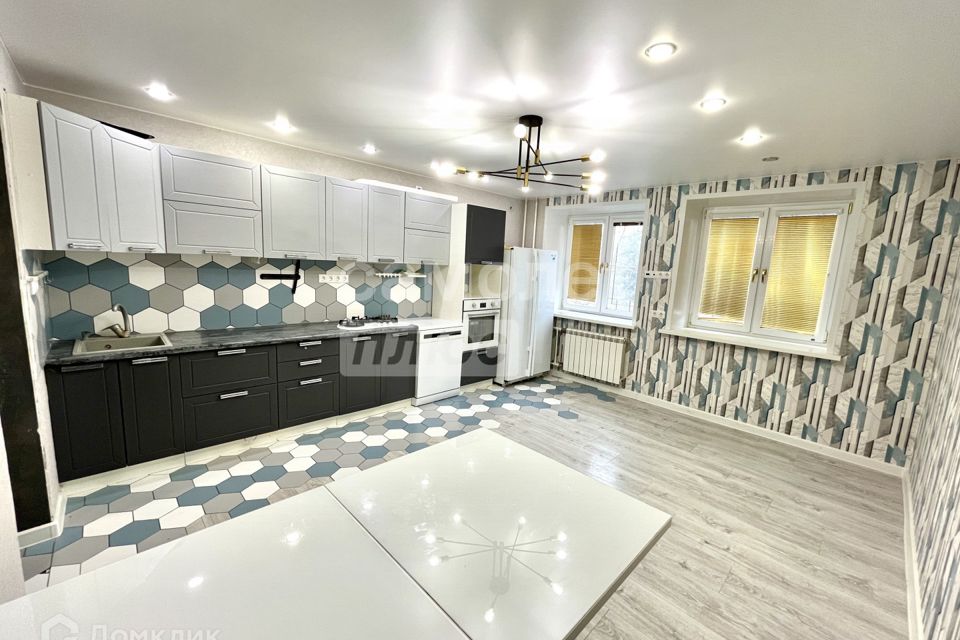 Продаётся 2-комнатная квартира, 64.2 м²
