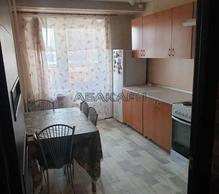 Сдаётся 2-комнатная квартира, 65 м²