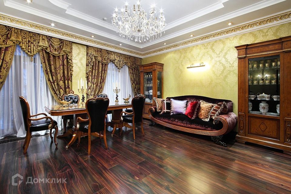 Продаётся 4-комнатная квартира, 137.2 м²