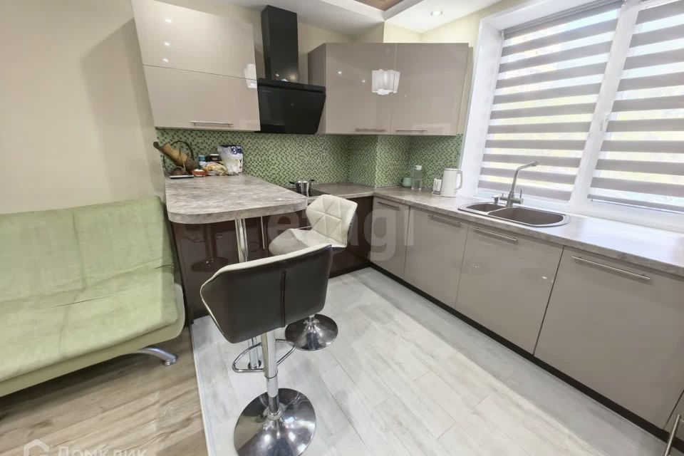 Продаётся 3-комнатная квартира, 58.5 м²