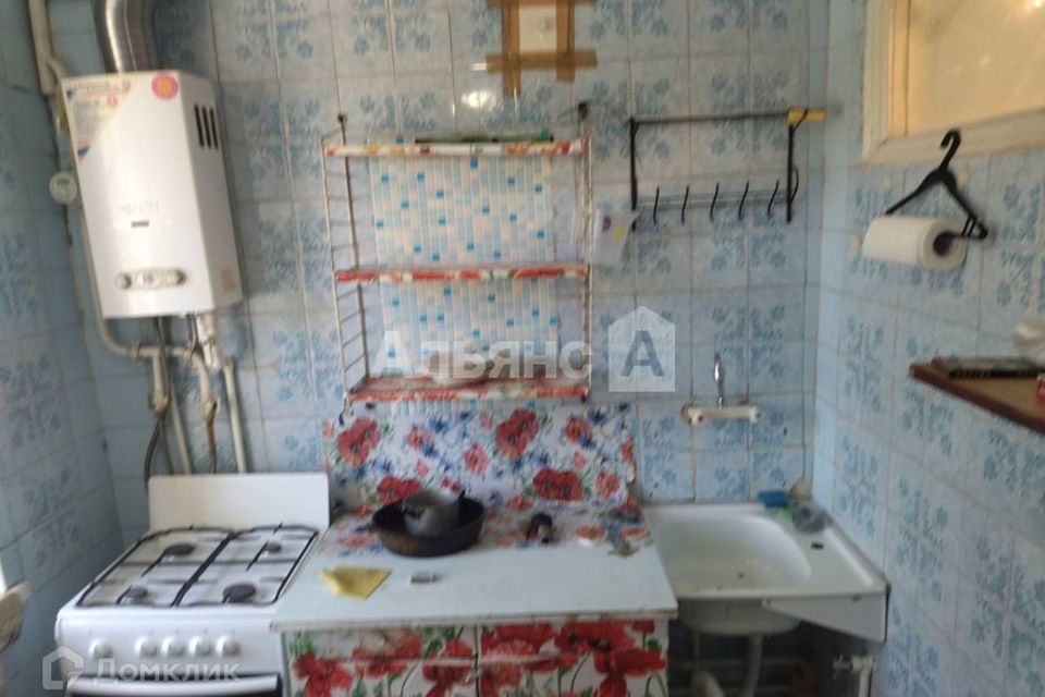 Продаётся 4-комнатная квартира, 60.7 м²