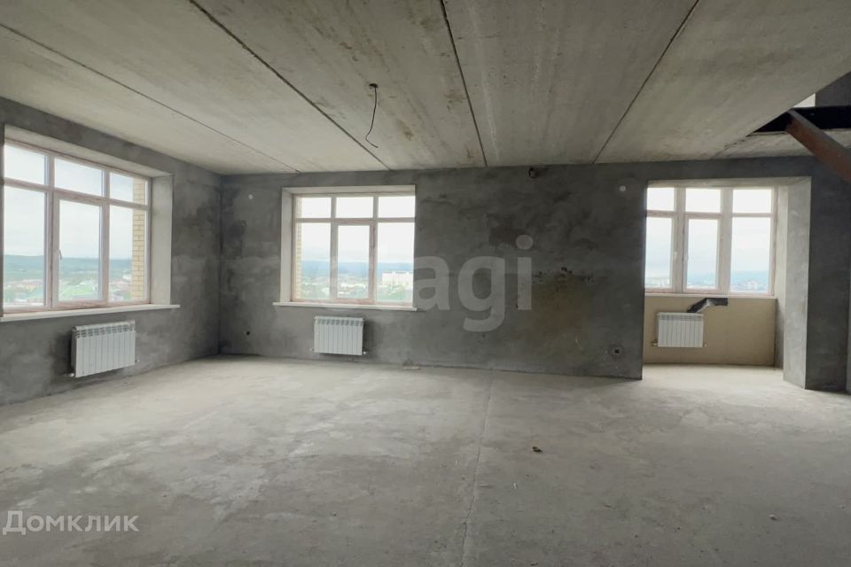 Продаётся 2-комнатная квартира, 115.9 м²