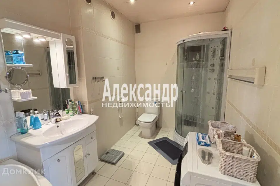 Продаётся 3-комнатная квартира, 109 м²