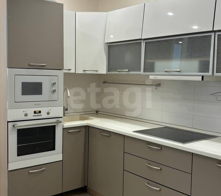 Продаётся 1-комнатная квартира, 40.2 м²