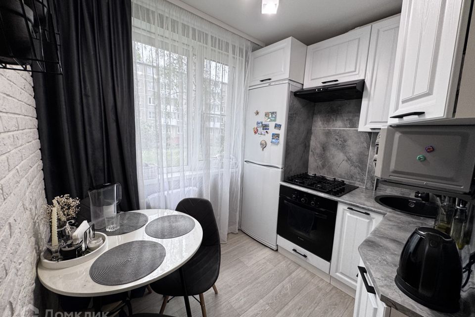 Продаётся 2-комнатная квартира, 42.7 м²