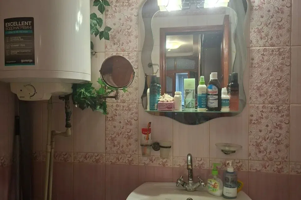 Продаётся 3-комнатная квартира, 57.3 м²
