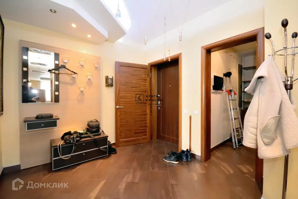 Продаётся 3-комнатная квартира, 116.3 м²