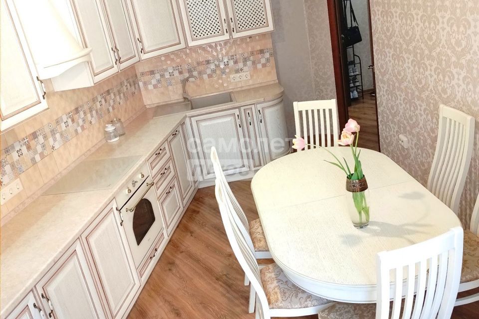 Продаётся 3-комнатная квартира, 80 м²