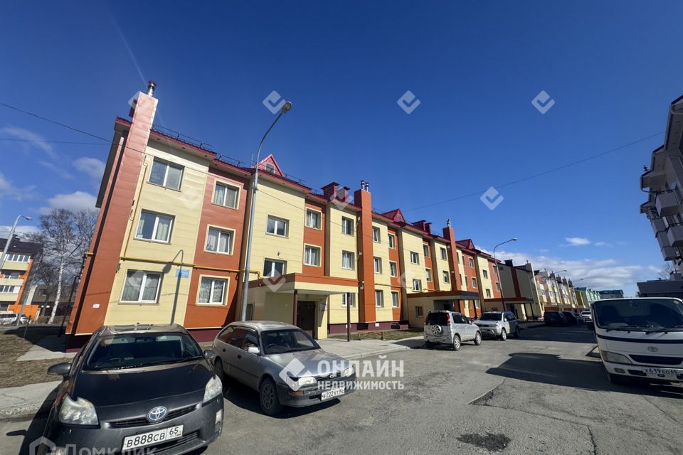 Продаётся 4-комнатная квартира, 75.8 м²
