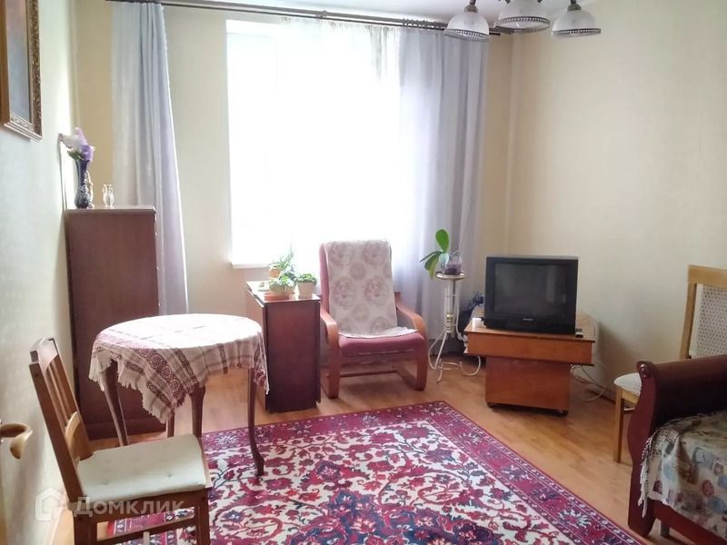 Сдаётся 1-комнатная квартира, 42 м²