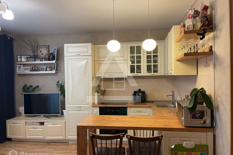 Продаётся 1-комнатная квартира, 40.7 м²