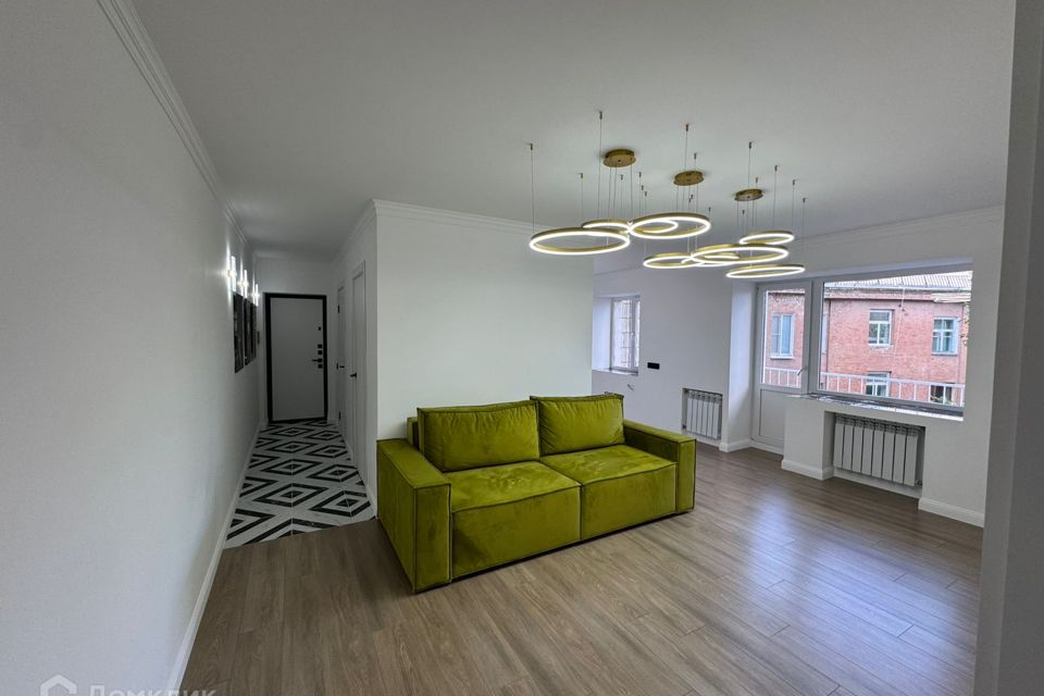 Продаётся 3-комнатная квартира, 64.1 м²