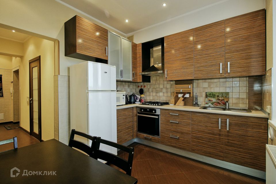 Продаётся 2-комнатная квартира, 59.6 м²
