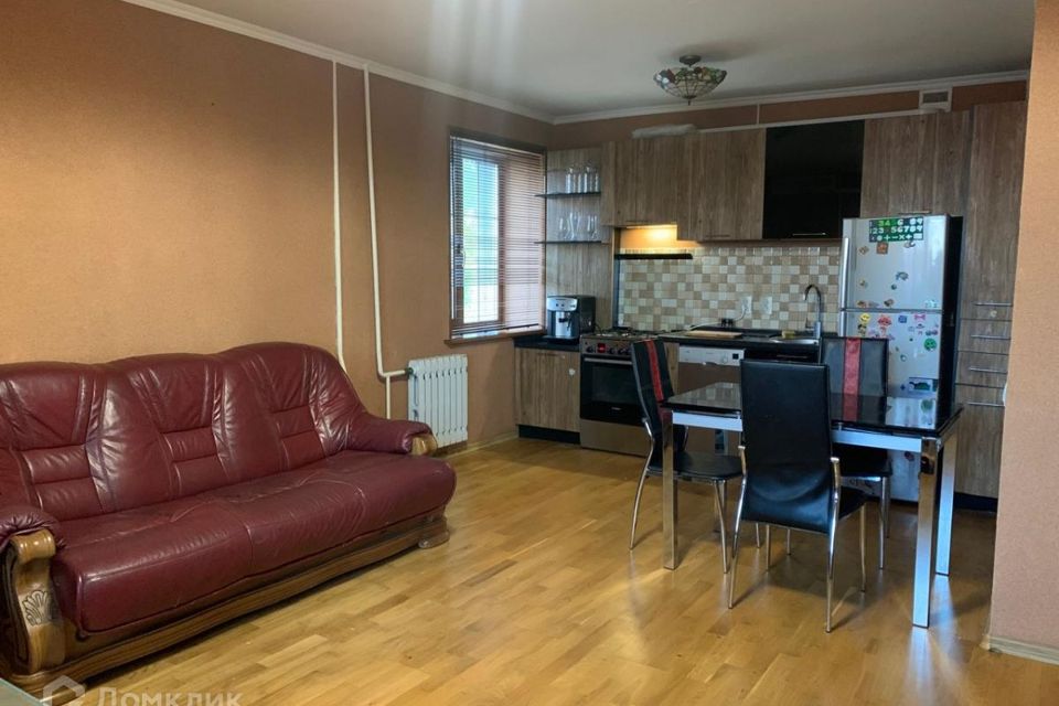 Сдаётся 3-комнатная квартира, 83.9 м²