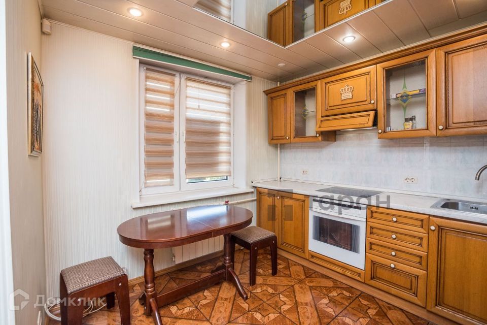 Продаётся 5-комнатная квартира, 177.4 м²