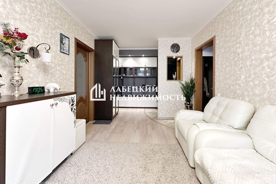 Продаётся 3-комнатная квартира, 71.8 м²