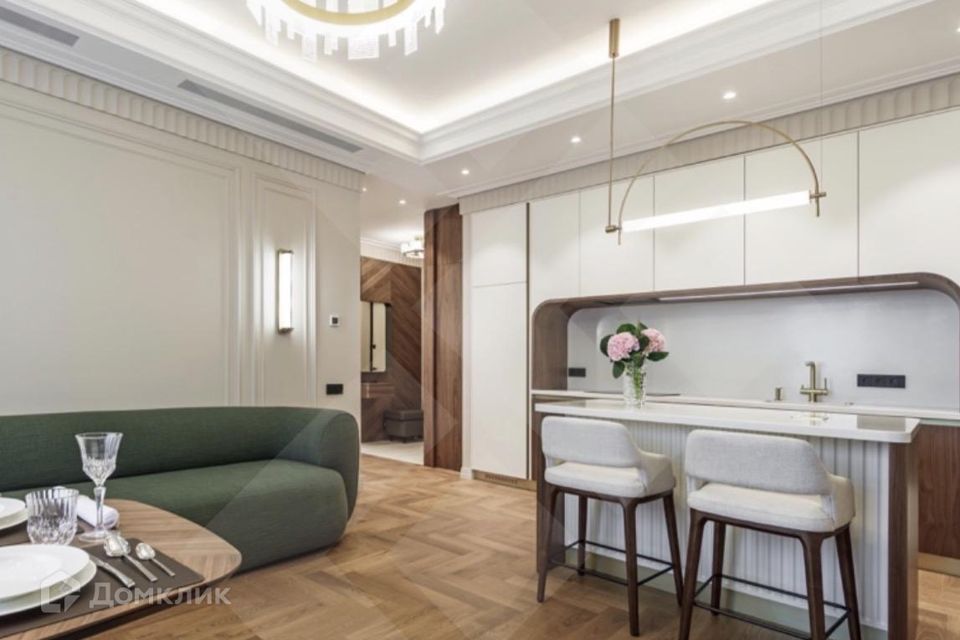 Продаётся 3-комнатная квартира, 100 м²