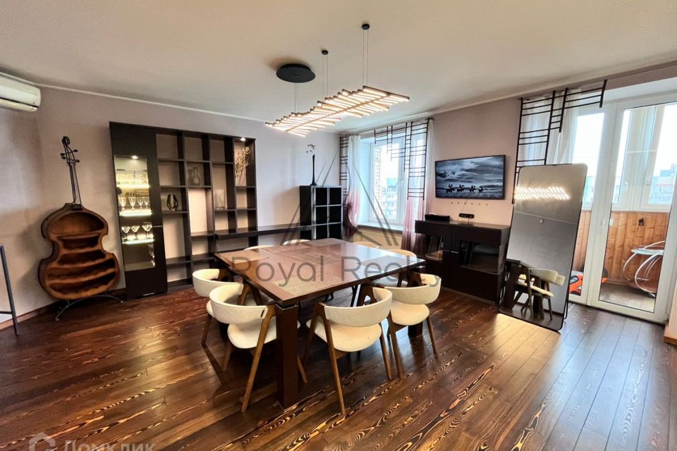 Сдаётся 5-комнатная квартира, 186 м²
