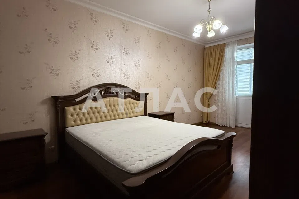Продаётся 3-комнатная квартира, 104 м²