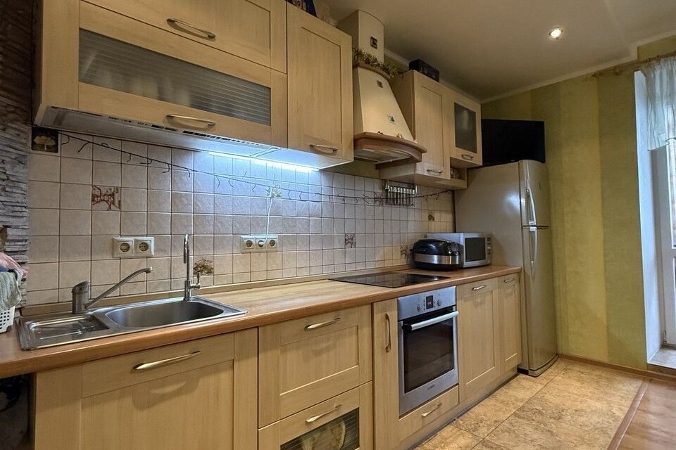 Продаётся 2-комнатная квартира, 67.2 м²