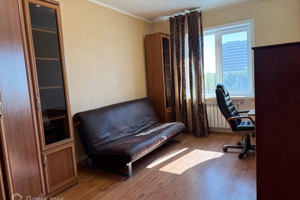 Продаётся 3-комнатная квартира, 112 м²