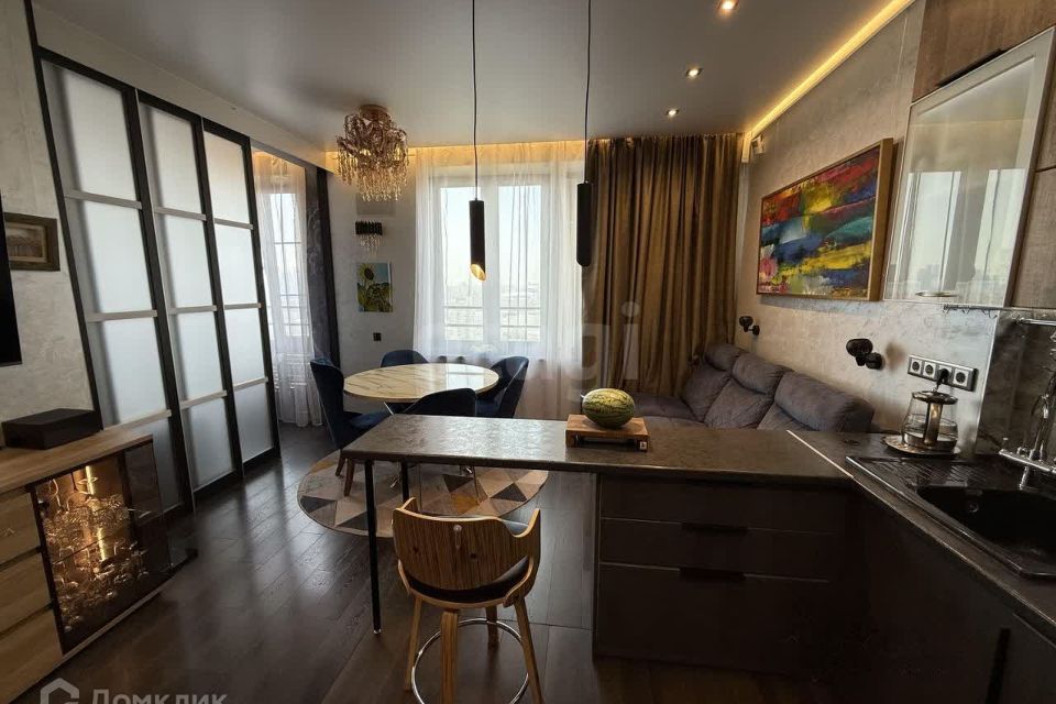 Продаётся 2-комнатная квартира, 65 м²
