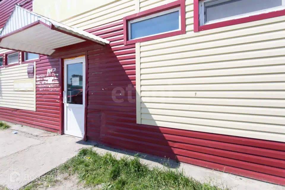 Продаётся торговое помещение, 142.1 м²