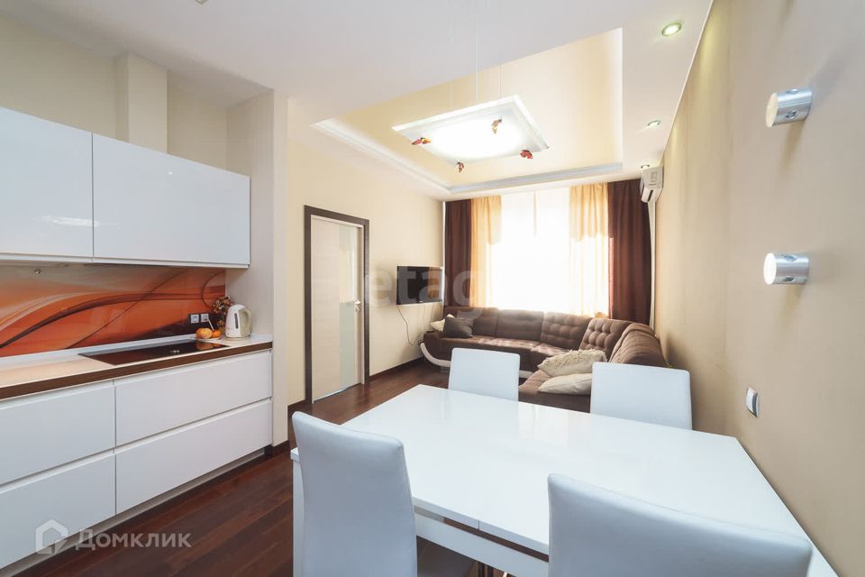 Продаётся 3-комнатная квартира, 97.3 м²