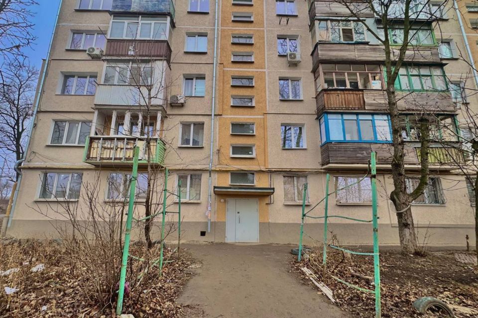 Продаётся 4-комнатная квартира, 61 м²