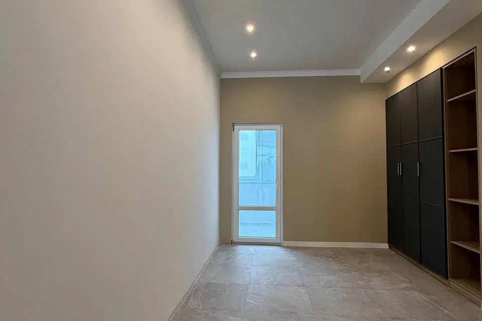 Продаётся 4-комнатная квартира, 193.4 м²