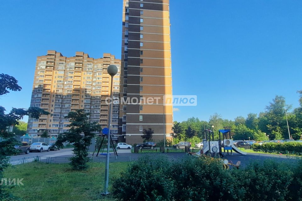Продаётся 2-комнатная квартира, 65.6 м²