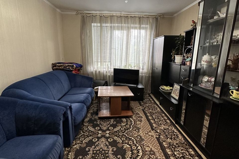 Продаётся 4-комнатная квартира, 70.4 м²