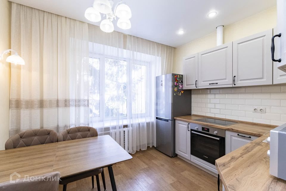 Продаётся 2-комнатная квартира, 60.9 м²