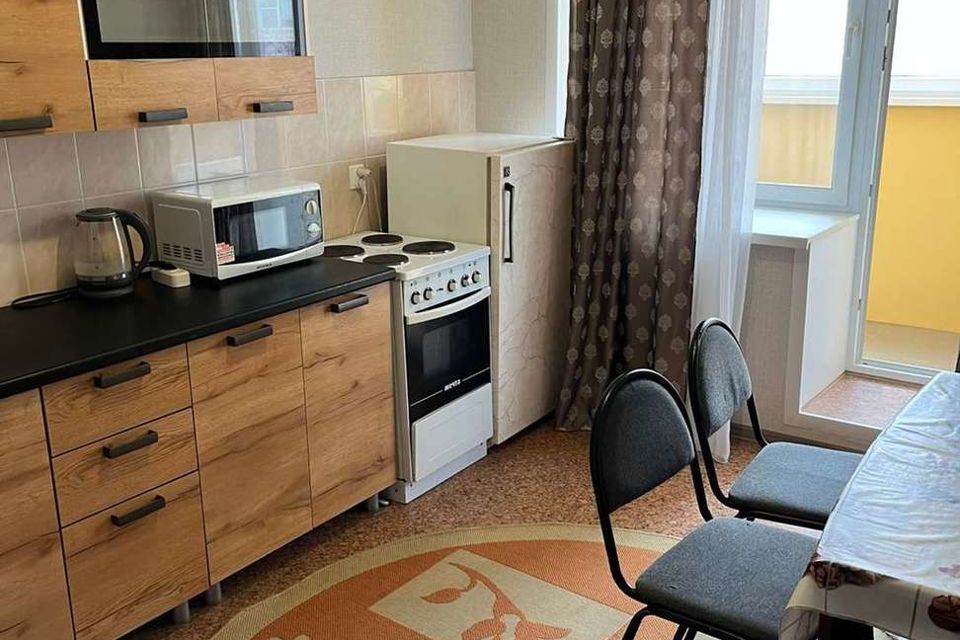 Сдаётся 1-комнатная квартира, 42 м²