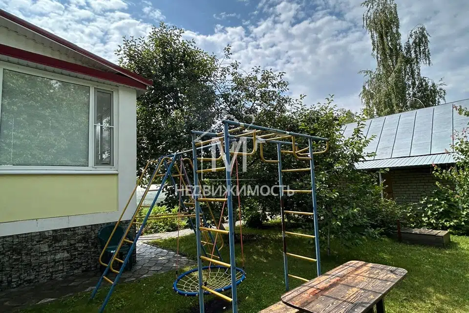 Продаётся 3-этажный дом, 388 м²