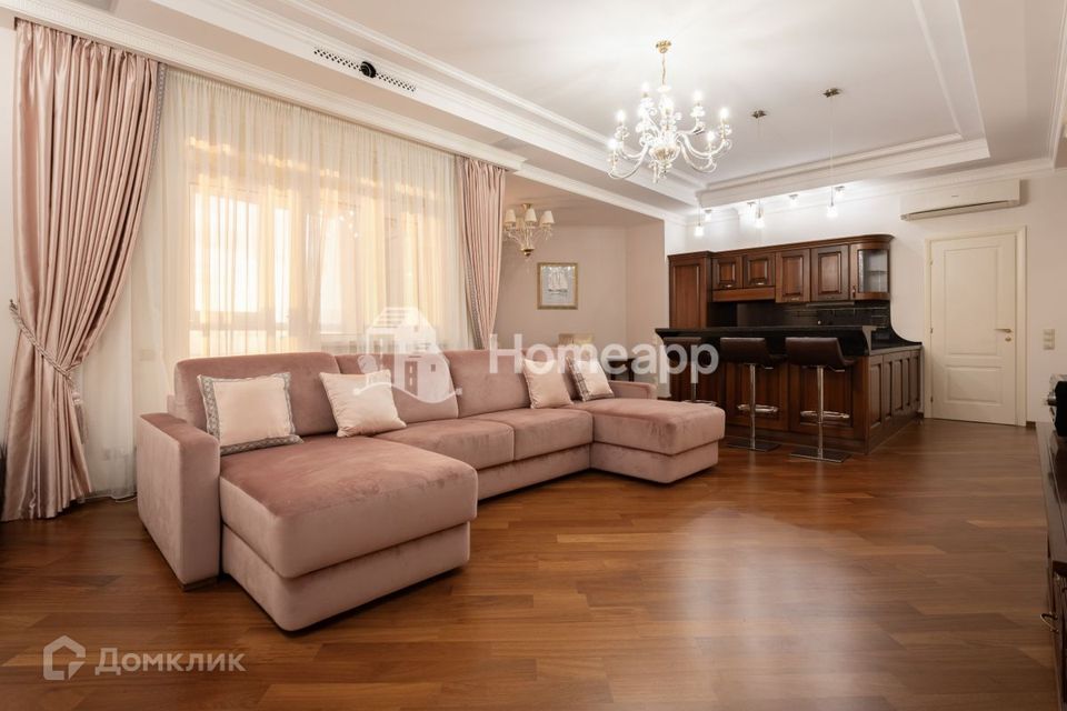 Продаётся 2-комнатная квартира, 116.2 м²