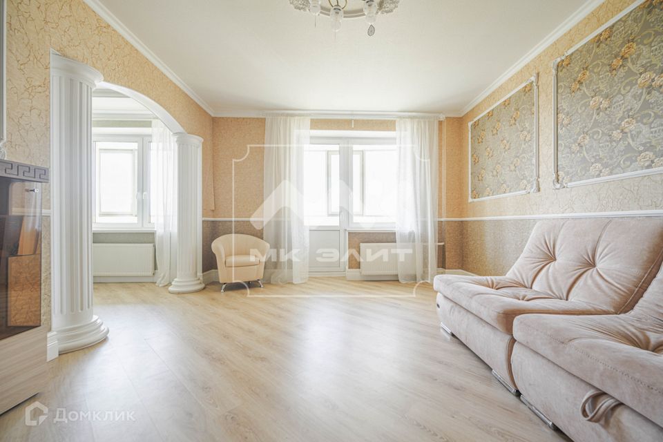 Продаётся 4-комнатная квартира, 116 м²