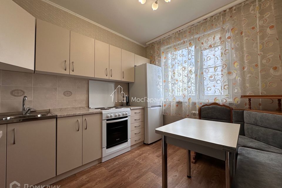 Сдаётся 2-комнатная квартира, 60 м²