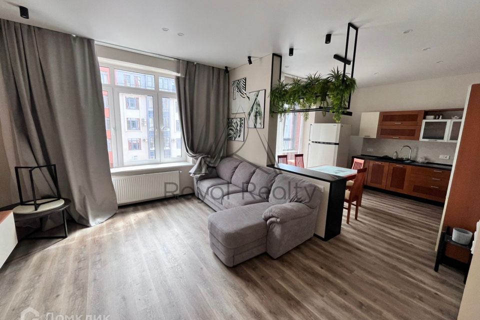 Сдаётся 2-комнатная квартира, 65 м²