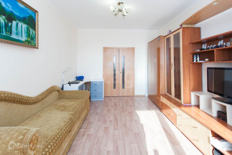 Продаётся 1-комнатная квартира, 43.2 м²